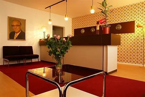 Albergue Ostel - Ddr *