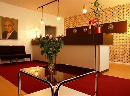 Albergue Ostel - Ddr *