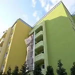 Ostel - Ddr بيت شباب برلين